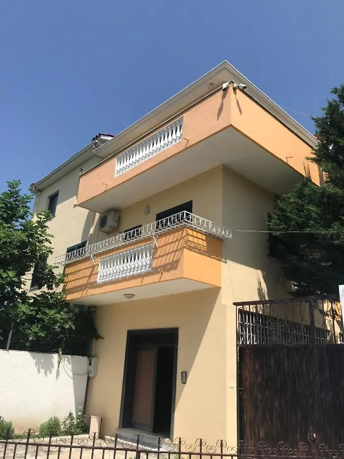 Sunrise Guest House Shkoder 0*,  Albania